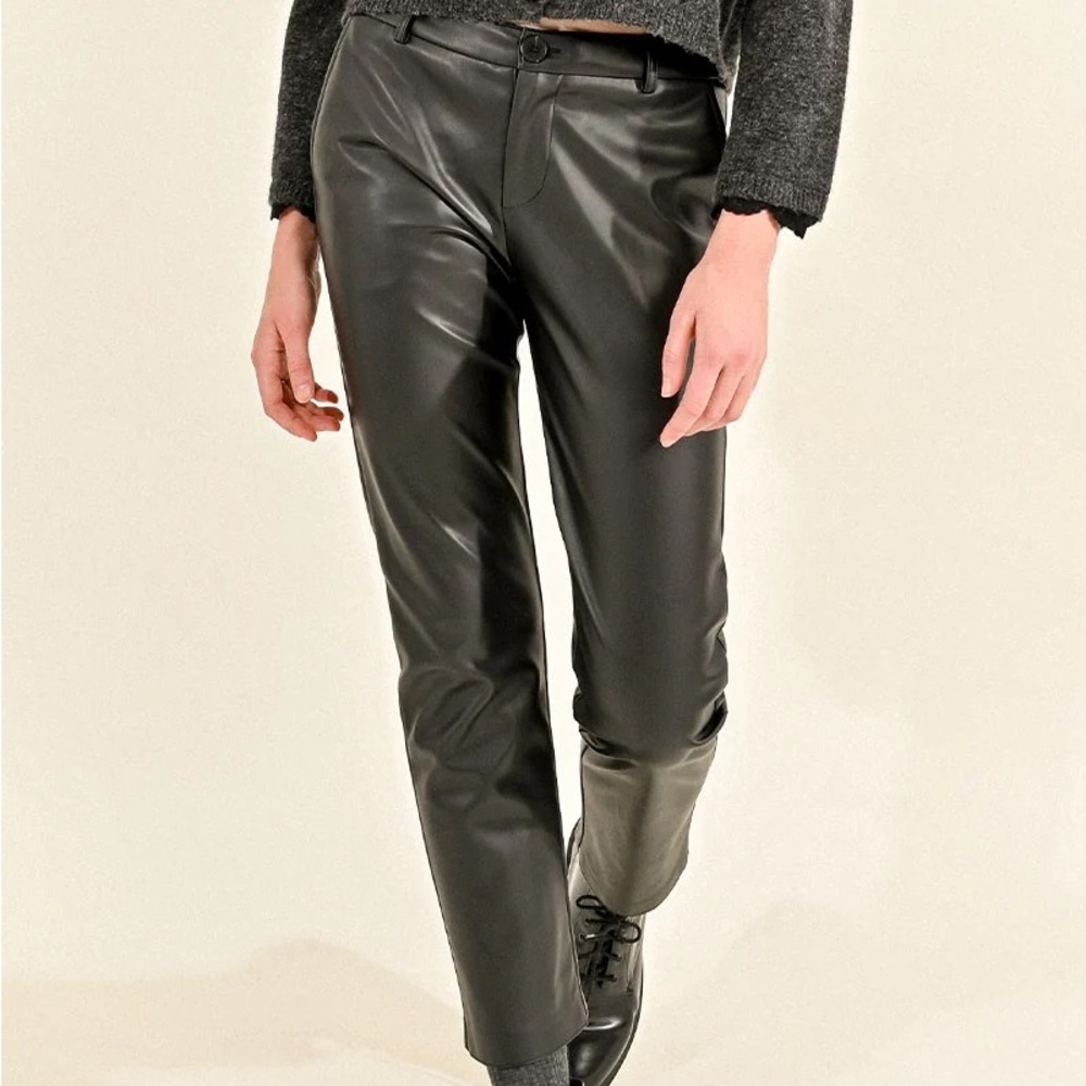 Black faux leather Molly Bracken XL pants, NWOT